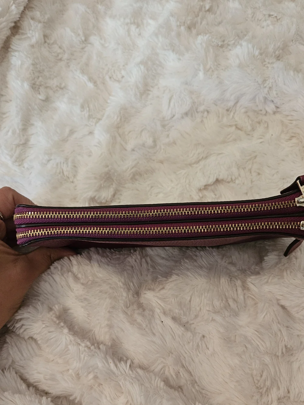 Coach✨️Pebbled Leather Wristlet Wallet - Deep Berry